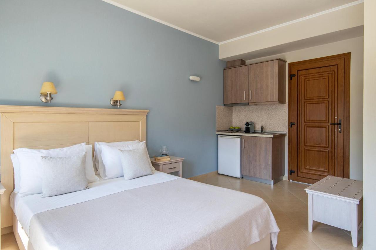 Sole Mare Hotell Chrisi Ammoudia Exteriör bild